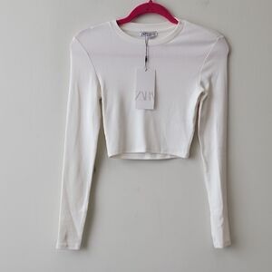 NWT Zara Cream Long Sleeve Crop Top